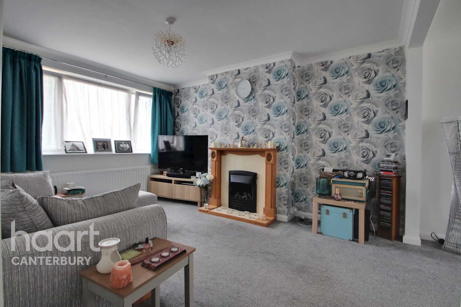 Chain Free Chalet Bungalow — Hudson Close